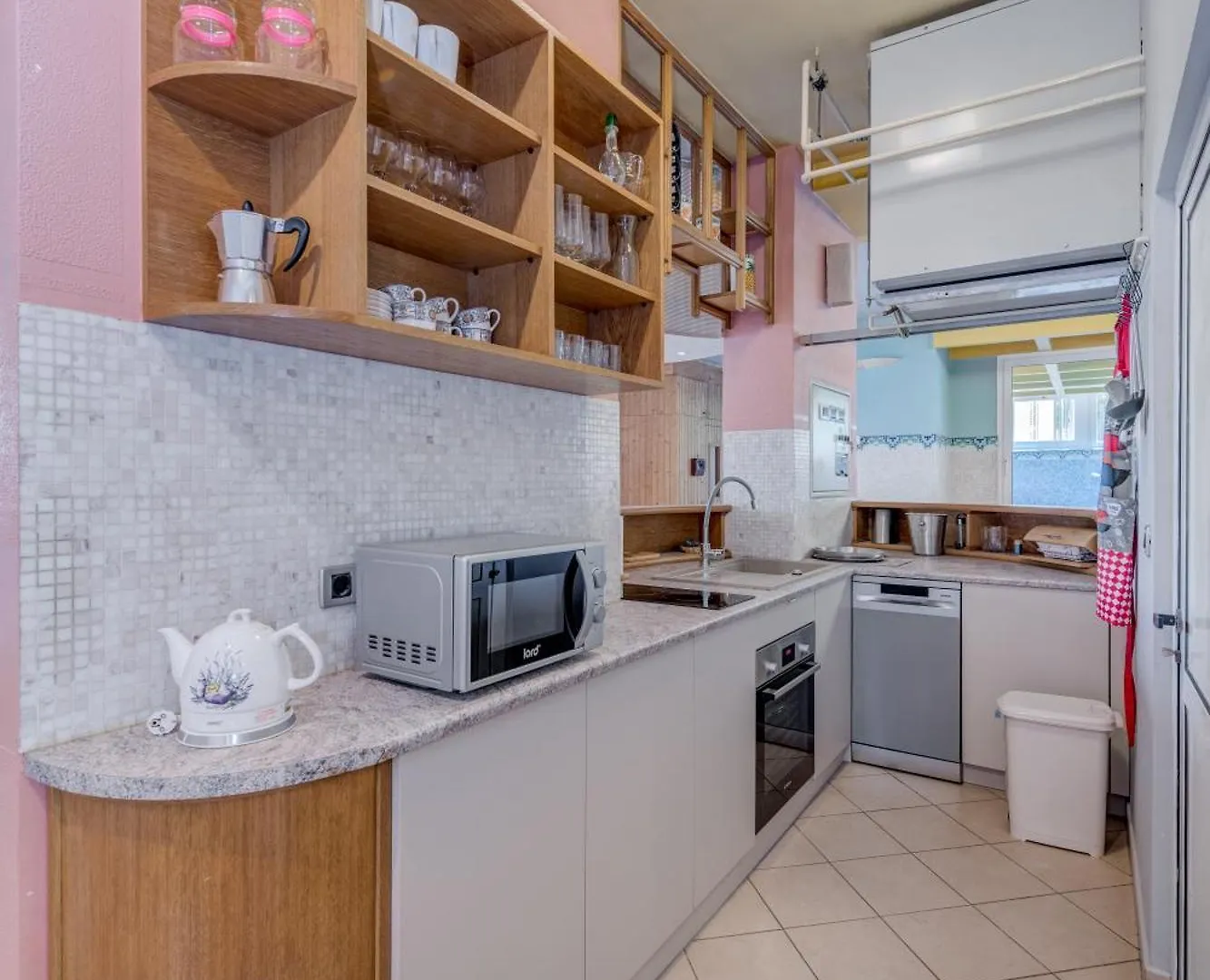Blue Dolphin Apartment - Private Indoor Pool, Jacuzzi, Garden Сплит