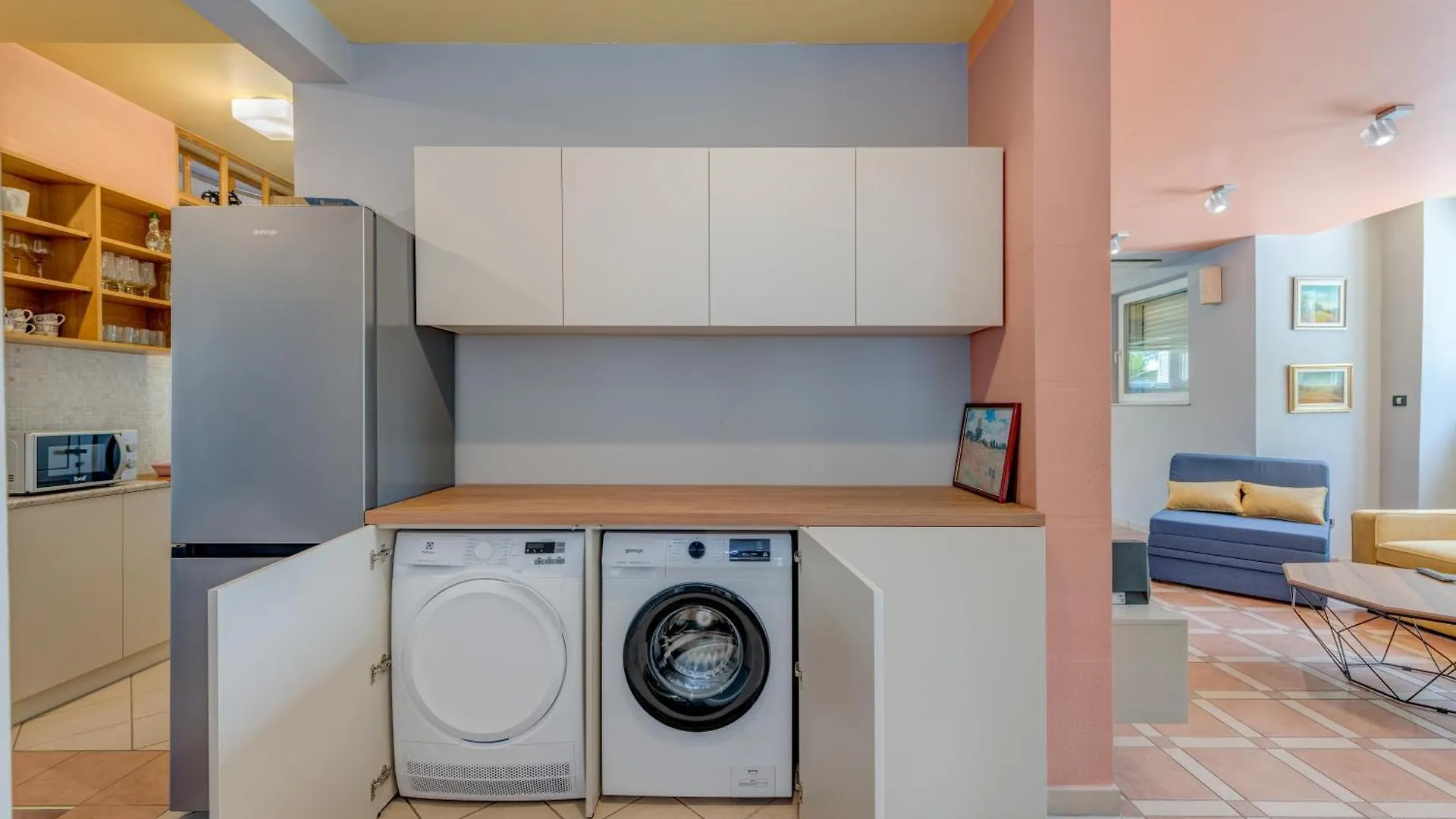 Blue Dolphin Apartment - Private Indoor Pool, Jacuzzi, Garden Сплит 0*,